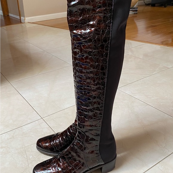 Excellent condition Stuart Weitzman knee high boots, size 8. - Picture 6 of 9